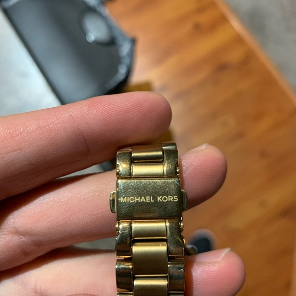 NEVER WORN WOMENS MICHAEL KORS WATCH